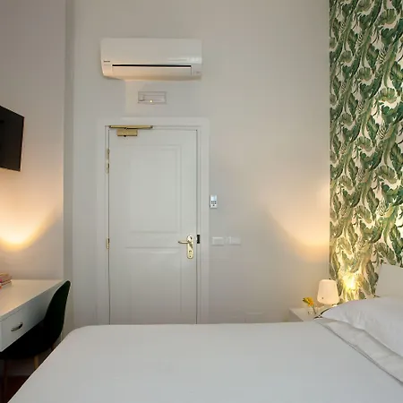 Palazzo Sant'antonio 3* Naples