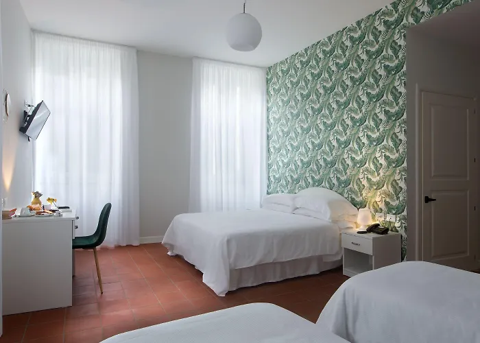 Palazzo Sant'antonio 3* Nápoles